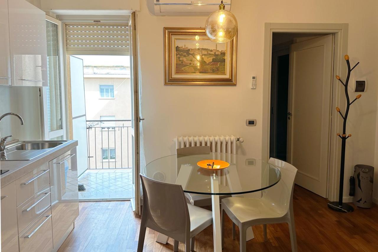 La Casa Di Paola E Betti Lägenhet Alba  Exteriör bild
